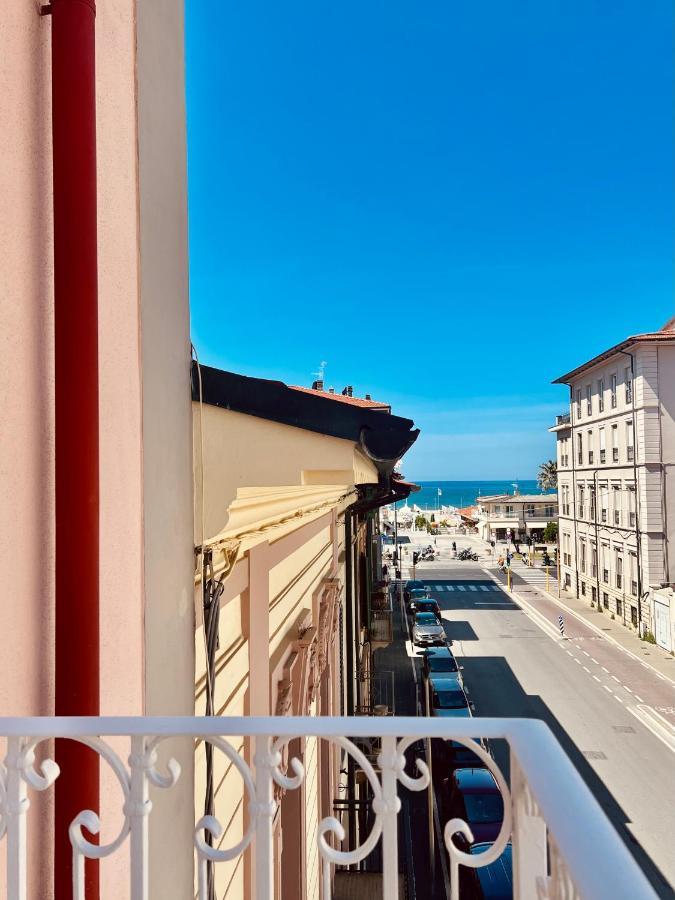 A Casa Di Mario E Nene Bed & Breakfast Viareggio Exterior photo