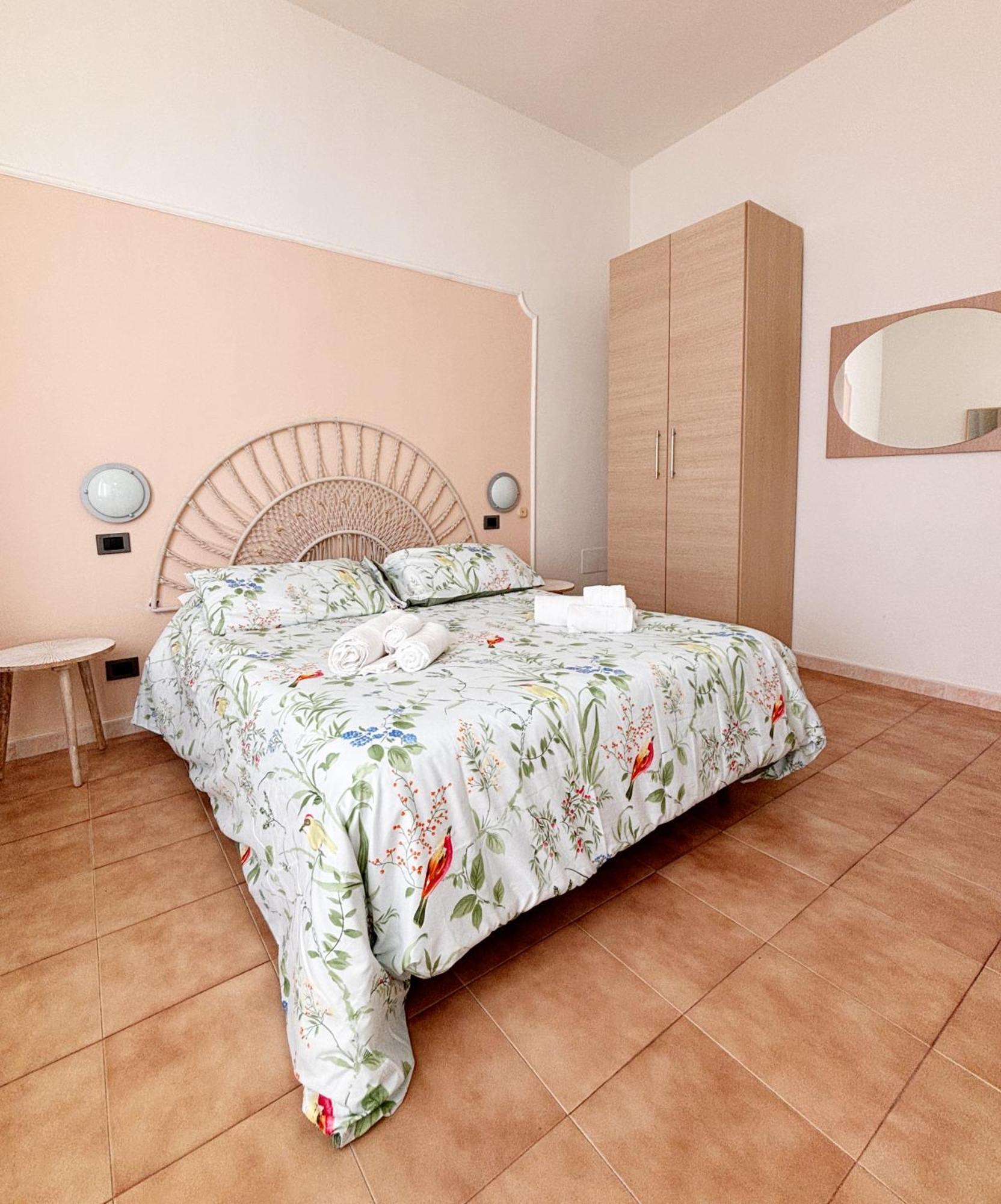 A Casa Di Mario E Nene Bed & Breakfast Viareggio Exterior photo